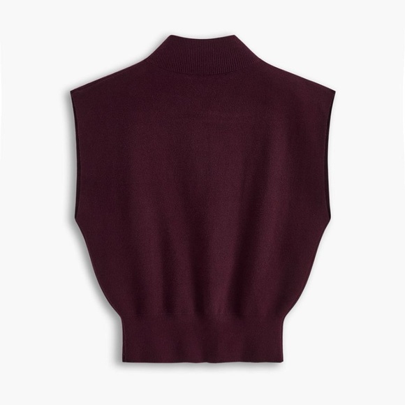 Stretch knit sweater vest in burgundy - fits like Large - Picture 3 of 4